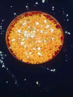 મીઠી બુંદી (Sweet Boondi Recipe In Gujarati) રેસીપી મુખ્ય ફોટો
