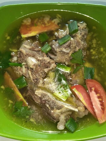 Cara Gampang Membuat Resep Sop tulang sapi (bumbu sederhana) yang Menggugah Selera Anti Ribet, Uenak Banget
