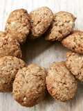 Biscotti al cocco e fiocchi di cereali