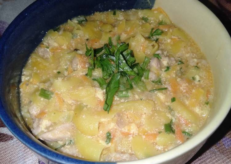Bolognaise Macaroni Egg Soup 🍲 ala Dapoer Mamake 👩‍🍳(Resep by Chef Desi aka Desi masterchef)