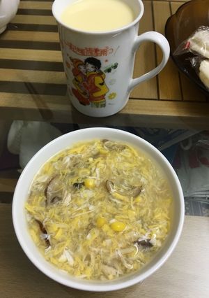 Hình của món Soup gà ngô non.