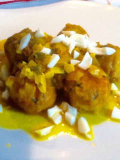 Una foto de Albondigas de pollo en salsa pepitoria