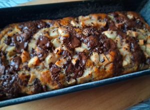 Foto di Plumcake con banane, pere e cioccolato fondente (senza glutine e uova)