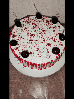 Una foto de Red velvet cake 🍒
