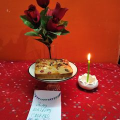 A picture of Fruit cake.