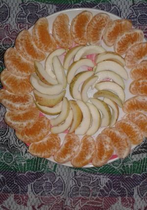A picture of Seasonal fruit.