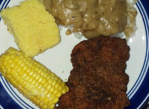 A picture of Fried Boneless Chicken Thighs.