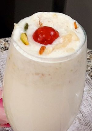 A picture of Banana Almond Smoothie.