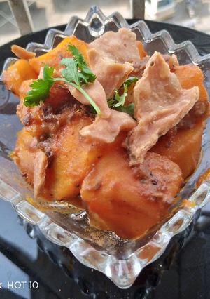 A picture of Alu ki chaat.