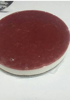 Una foto de Tarta de Yogurt griego y mermelada