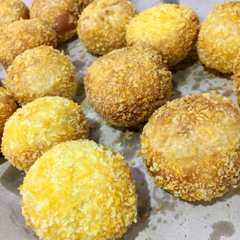 A picture of Roti goreng.
