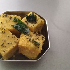 A picture of Dhokla.