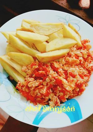 A picture of Sweet potatoes and scrambled eggs.
