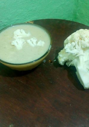 காலி பிளார் சூப் (Cauliflwer soup recipe in tamil) செய்முறை முக்கிய புகைப்படம்