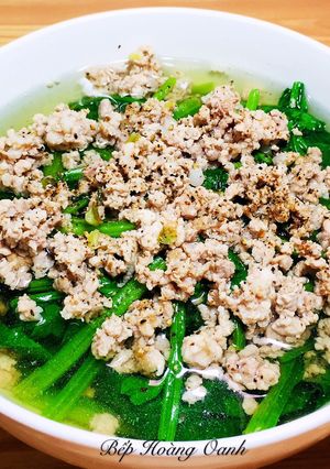 Hình của món Canh Cải Bó Xôi (Rau Chân Vịt) Nấu Thịt Bằm.