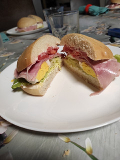Una foto de Cena rápida de bocata vegetal