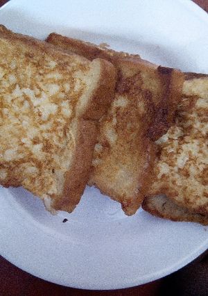 A picture of French Toast.