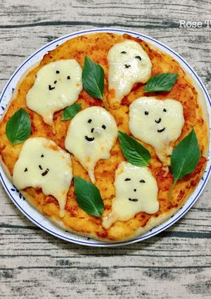Hình của món Margherita Pizza- Happy Halloween😍🤣.
