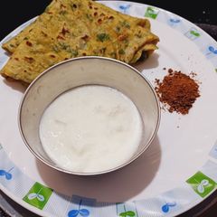 Methi paratha A picture of Methi paratha.