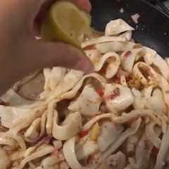 A picture of Cumi matah (masak 5 menit tapi rasanya enak bgt!).