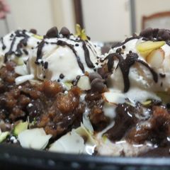 A picture of Panchratna Chocolate Halwa Sizzler.