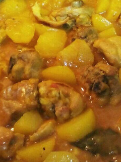 Una foto de Patatas con pollo