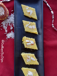 चावल बर्फी (Chawal barfi recipe in hindi) रेसिपी मुख्य फोटो