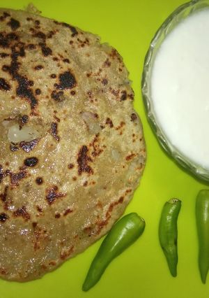 A picture of Aloo paratha.