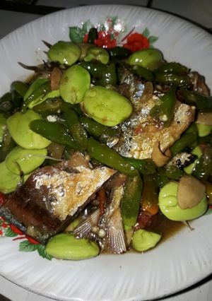 Foto resep Tumis peda cabai hijau pete