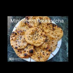 A picture of Wheat flour mini kulchas.
