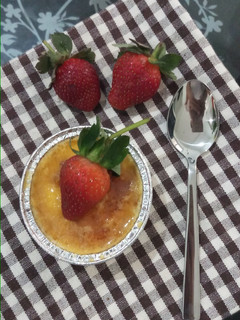 Foto resep Strawberry creme brulee