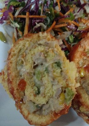 Una foto de Pionono de atún y verduras súper fácil!!