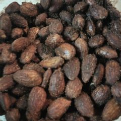 A picture of Cocoa and Sugar Almonds.