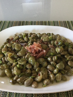 Una foto de Habas con jamón