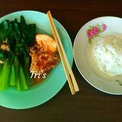 A picture of Pokcoy siram Asam Manis.