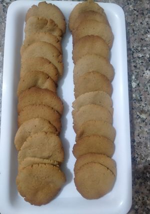 A picture of Jaggery ginger cookies.