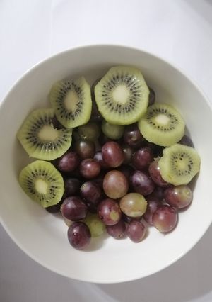 صورة لوصفة سلطة عنب و كيوي 😋