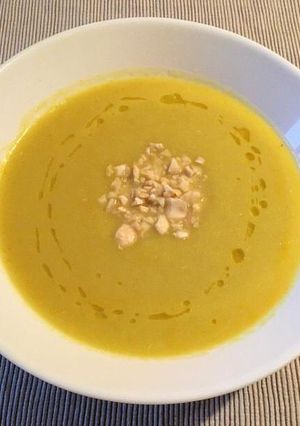 Una foto de Crema de porro i poma 🍏