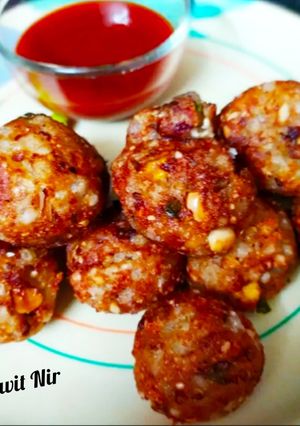 સાબુદાણા વડા (Sabudana Vada Recipe In Gujarati) રેસીપી મુખ્ય ફોટો