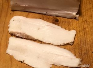 Foto di Lardo stagionato fatto in casa (Colonnata style)