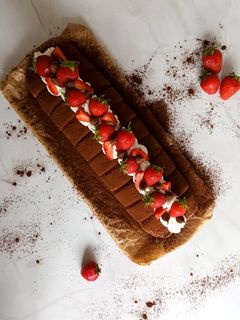 Epres tiramisu tekercs recept fotója