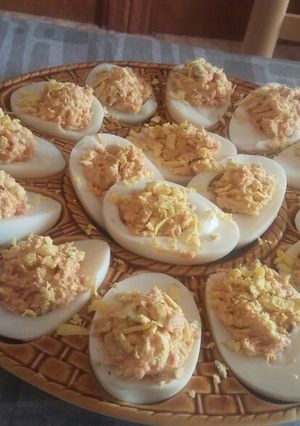 Una foto de Huevos rellenos