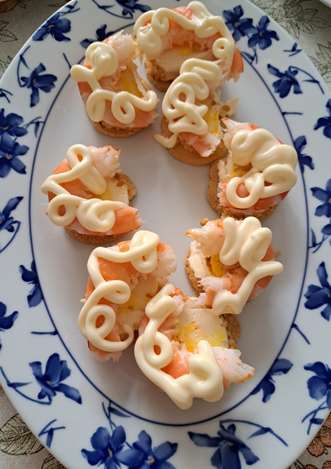 Una foto de Canapés de cumpleaños