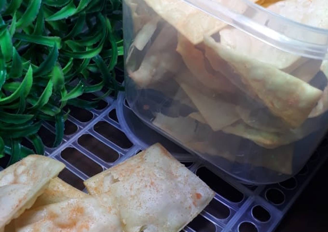 Keripik Pangsit Keju Manis
