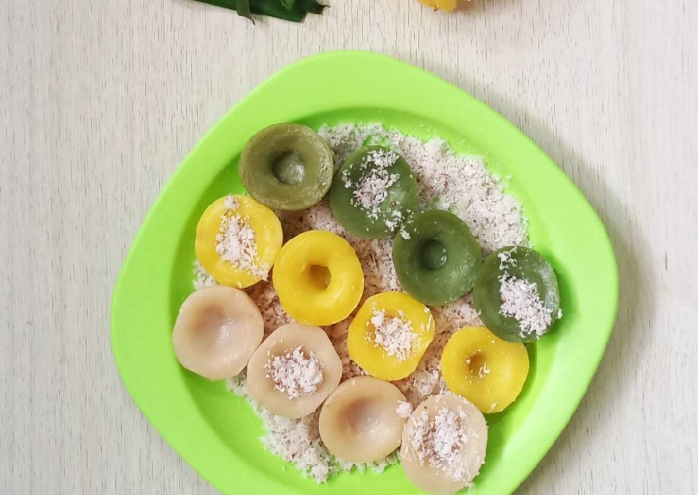 Kue Lumpang (pewarna alami)