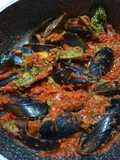 Cozze ripiene al sugo