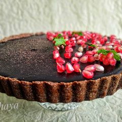 A picture of Salted caramel chocolate tart.