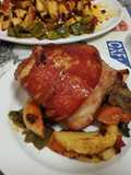 Codillo al vino y patatas con sobrasada mallorquina