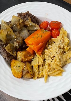 Foto resep Beef steak with honey garlic sauce