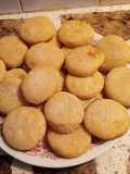 Scones de polenta con dulce de batata
